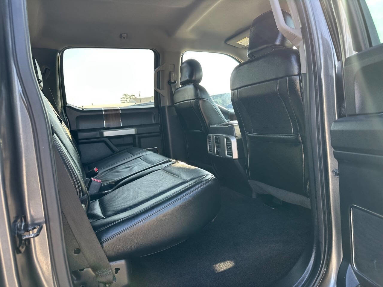 Used 2016 Ford F150 Lariat w/ Equipment Group 502A Luxury RWD image 30