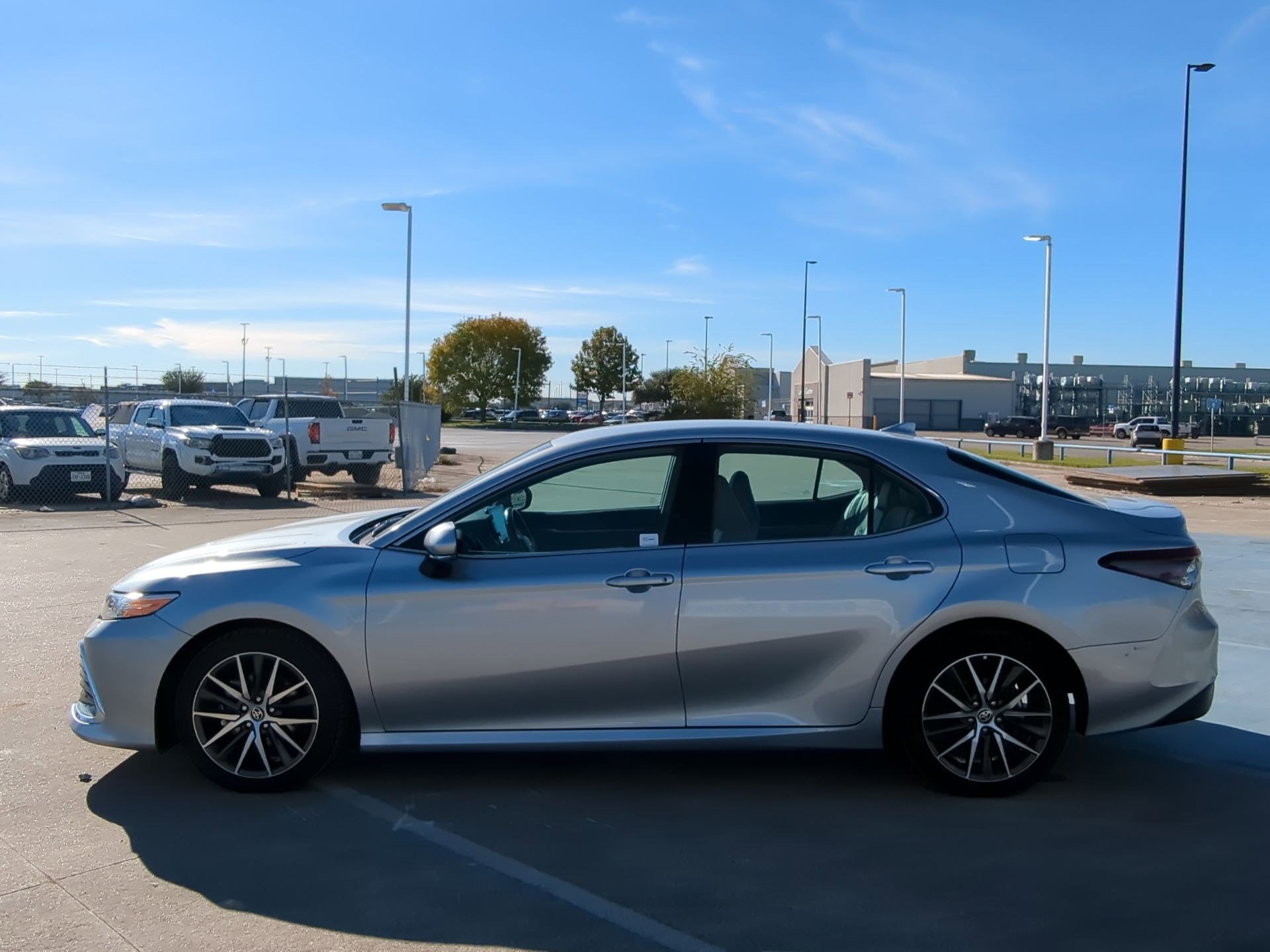Used 2023 Toyota Camry XLE image 7