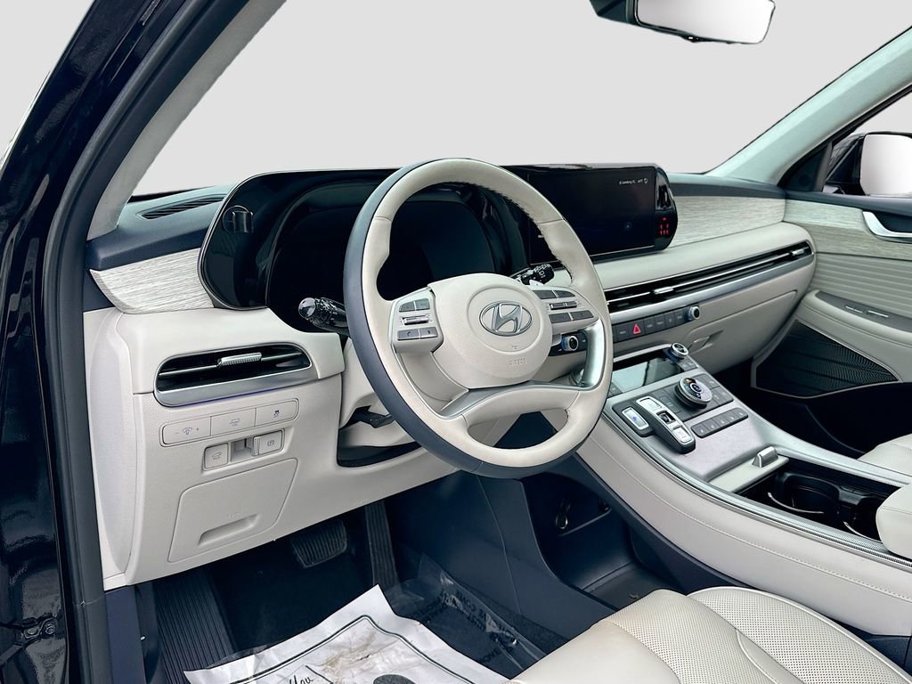 Used 2024 Hyundai Palisade Calligraphy image 9