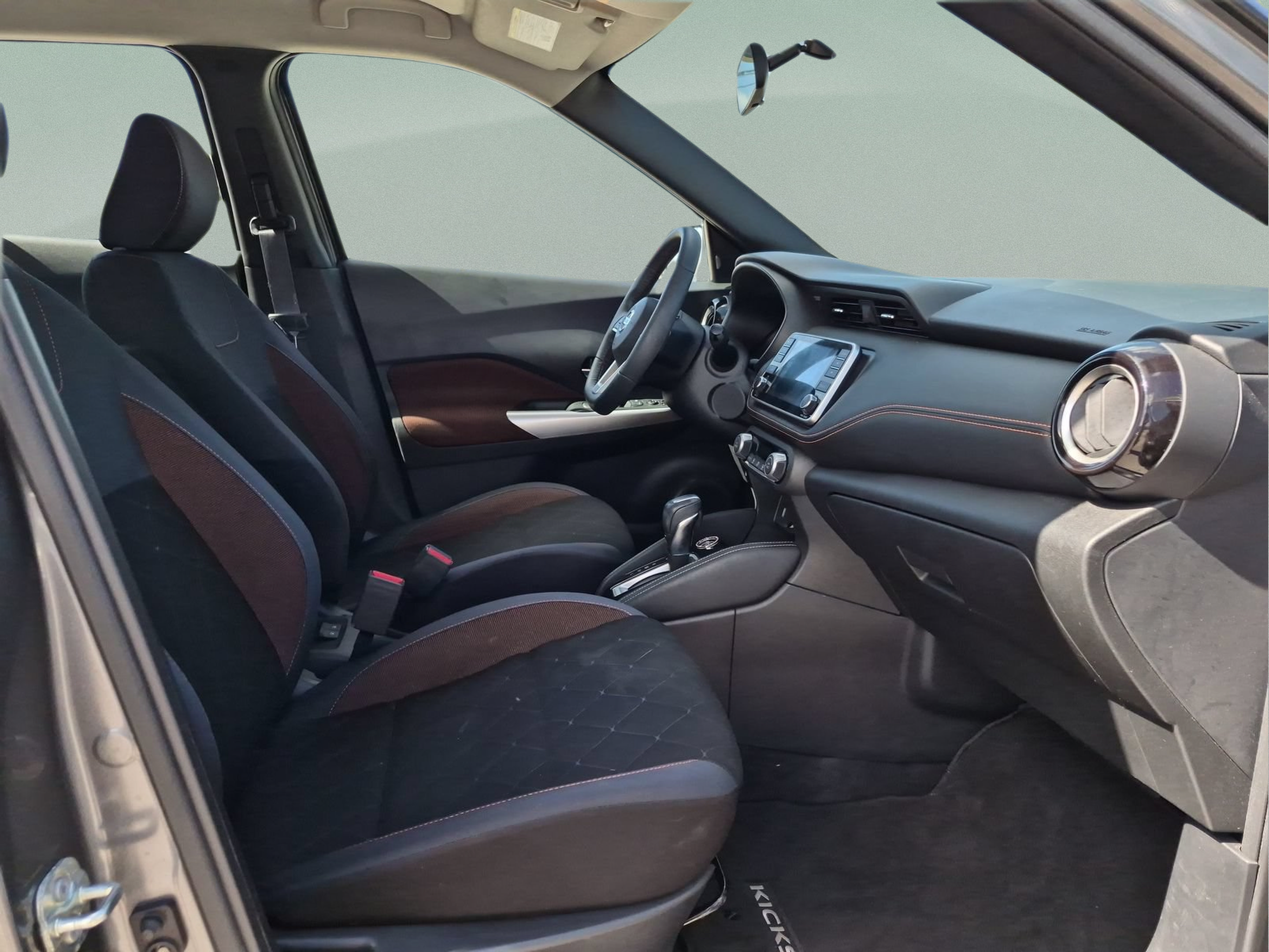 Used 2019 Nissan Kicks SR FWD image 19