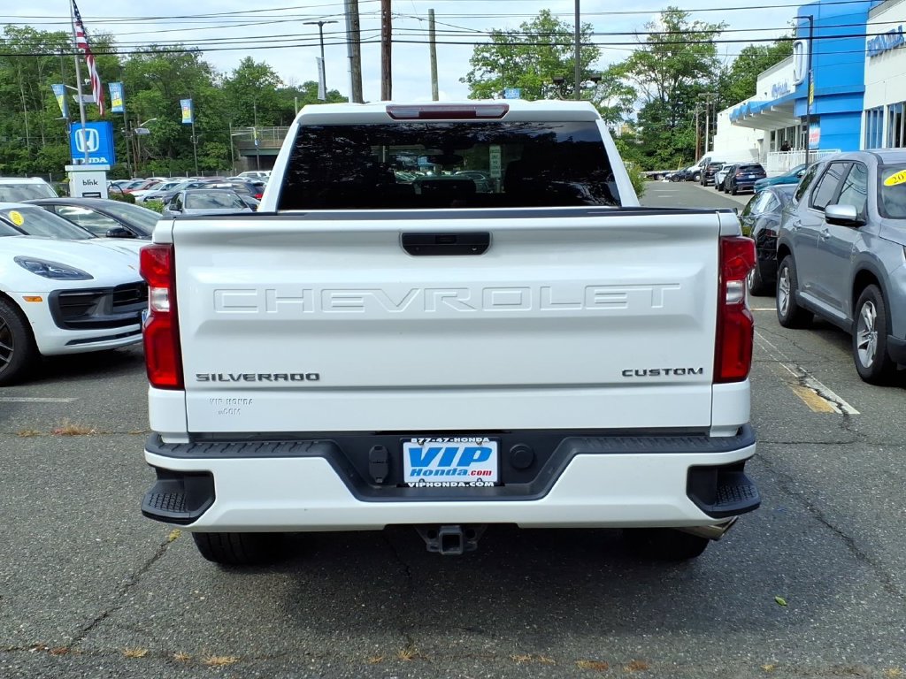 Used 2020 Chevrolet Silverado 1500 Custom w/ Custom Value Package AWD/4WD image 5