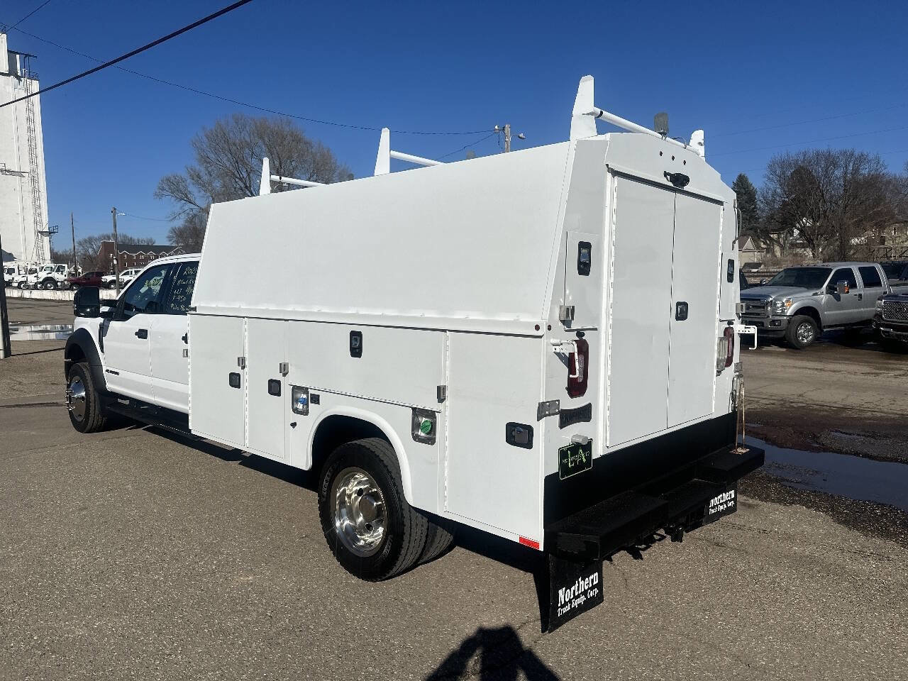 Used 2021 Ford F450 XLT image 3