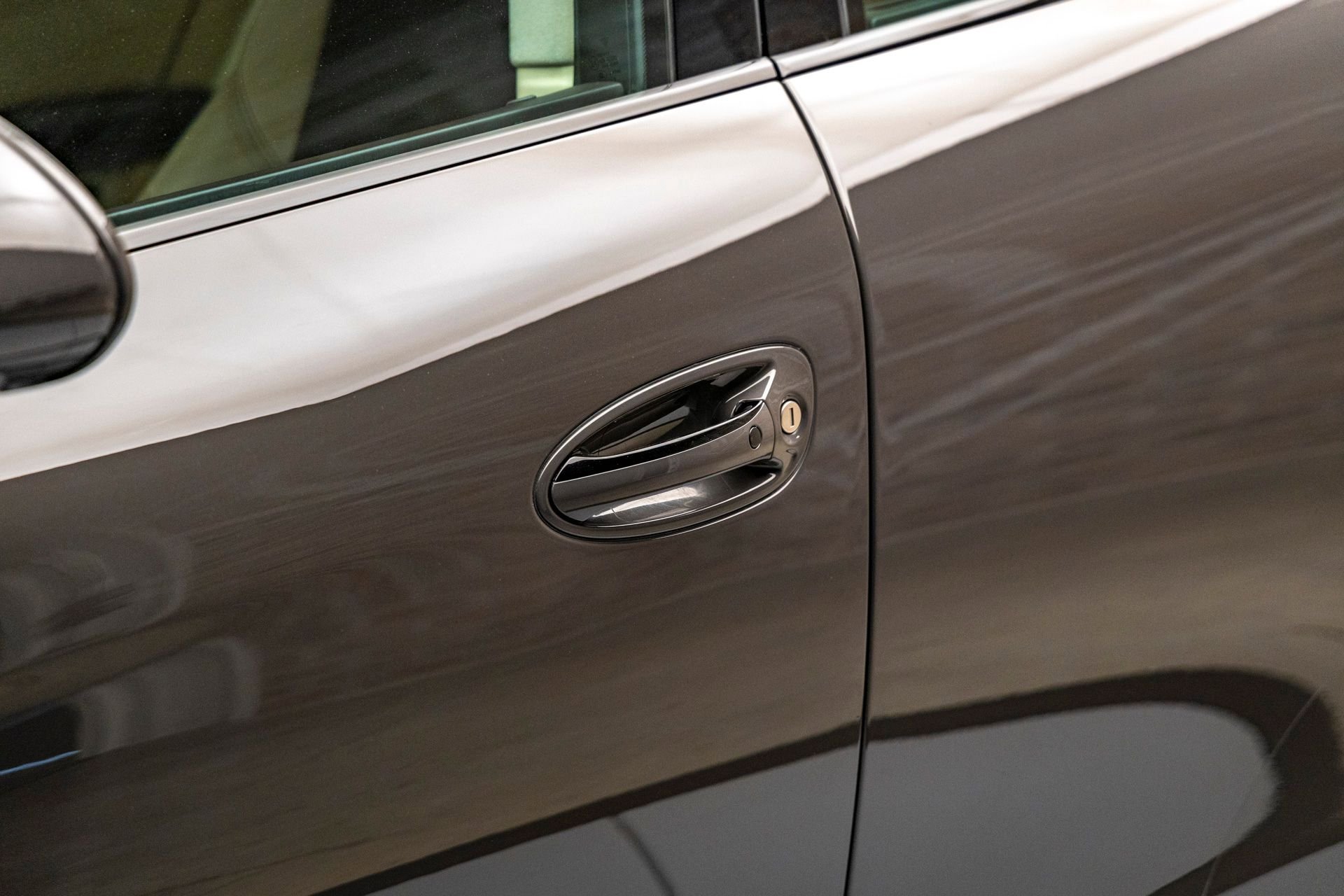 Used 2016 Porsche Panamera Turbo S image 25