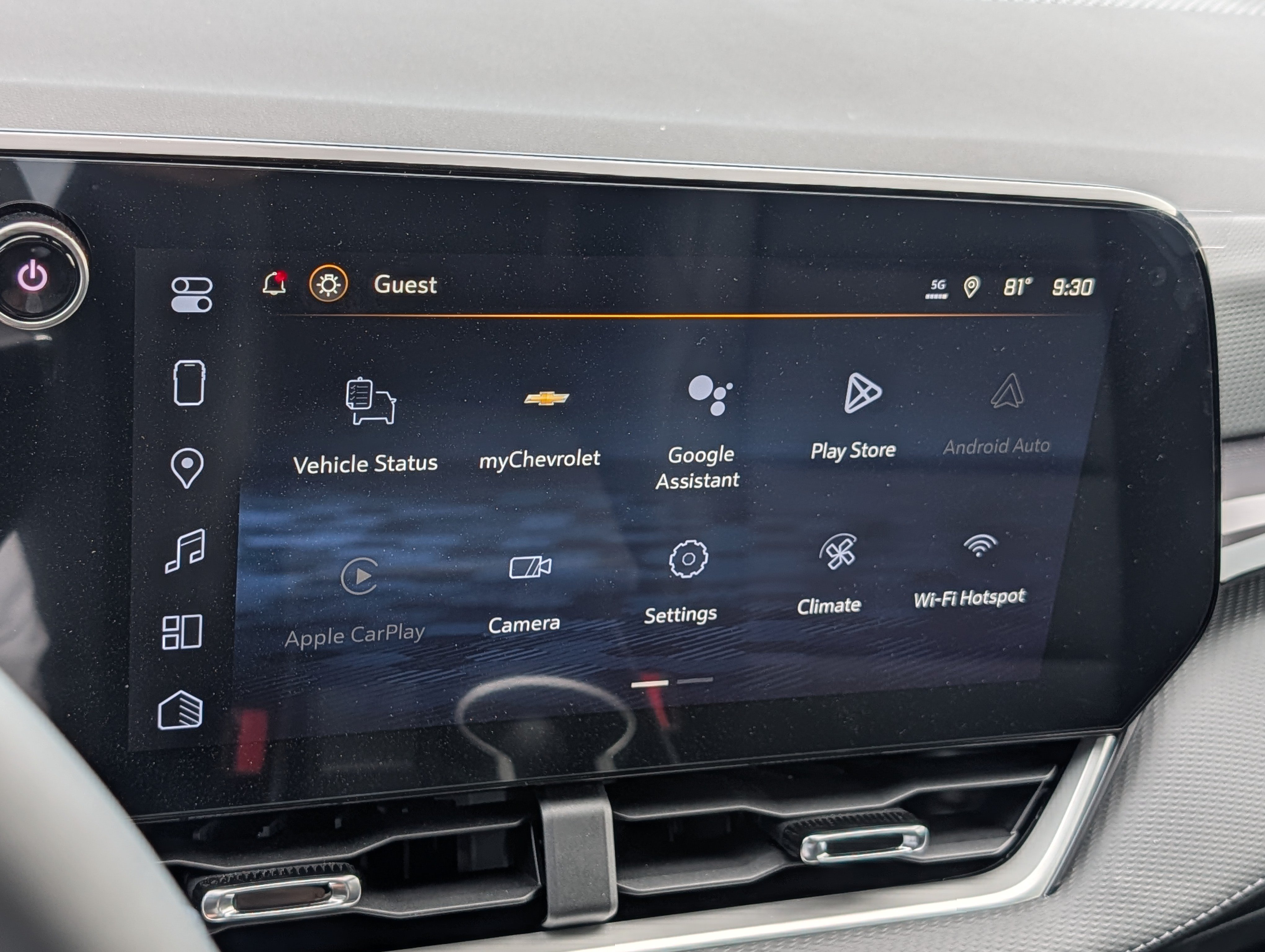 New 2026 Chevrolet Equinox LT w/ Convenience Package II AWD/4WD image 16