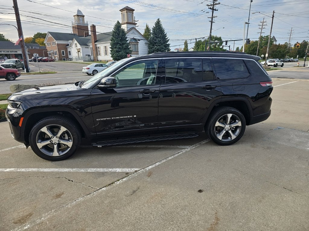Used 2026 Jeep Grand Cherokee L Limited AWD/4WD image 10