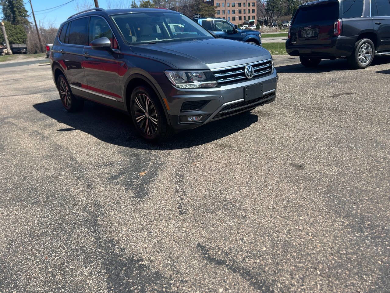 Used 2018 Volkswagen Tiguan SEL w/ 3rd Row Seat Package image 30