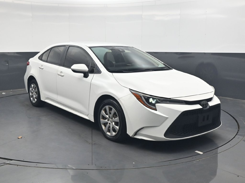 Used 2020 Toyota Corolla LE FWD image 2