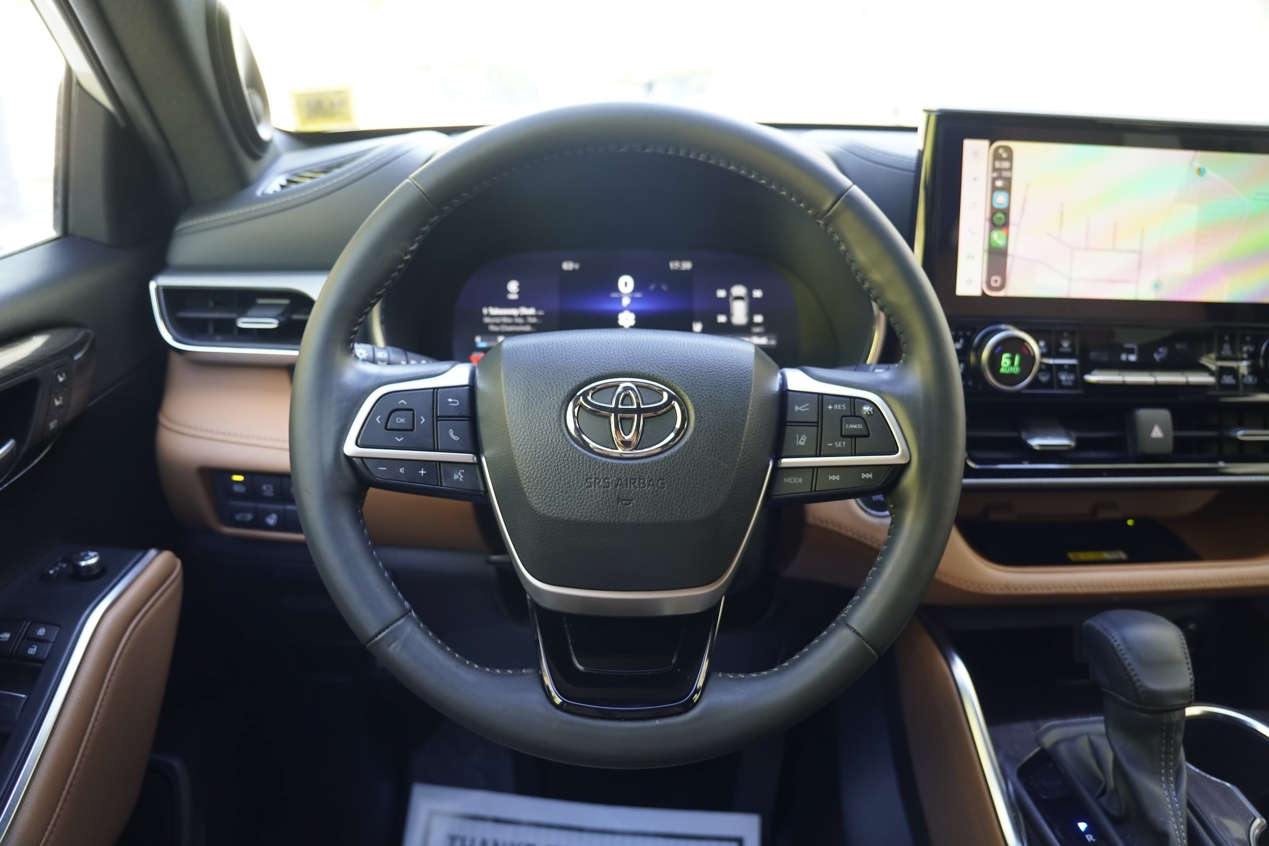 Used 2023 Toyota Highlander Platinum AWD/4WD image 17