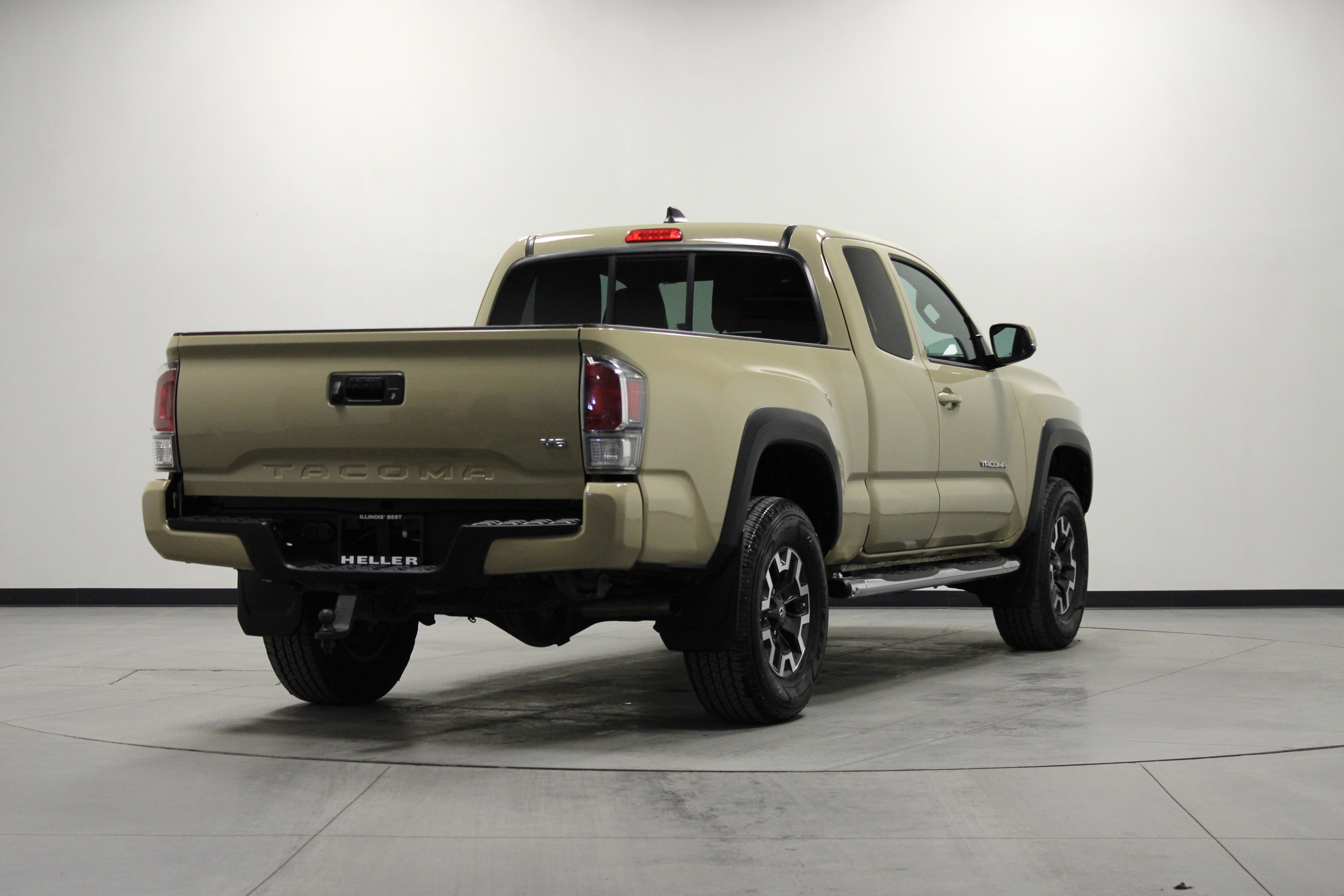Used 2020 Toyota Tacoma TRD Off-Road image 4