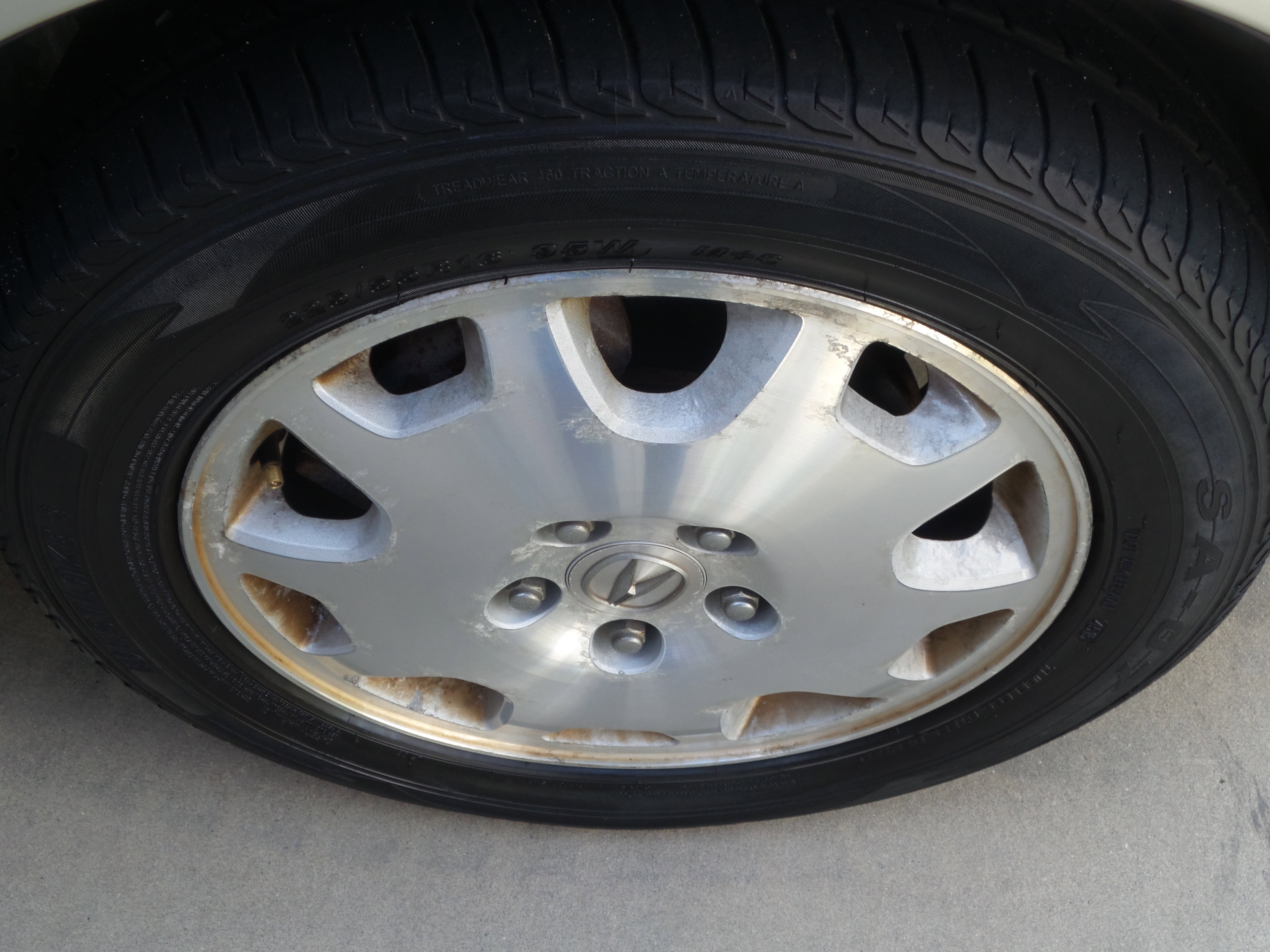 Used 2004 Acura RL image 15