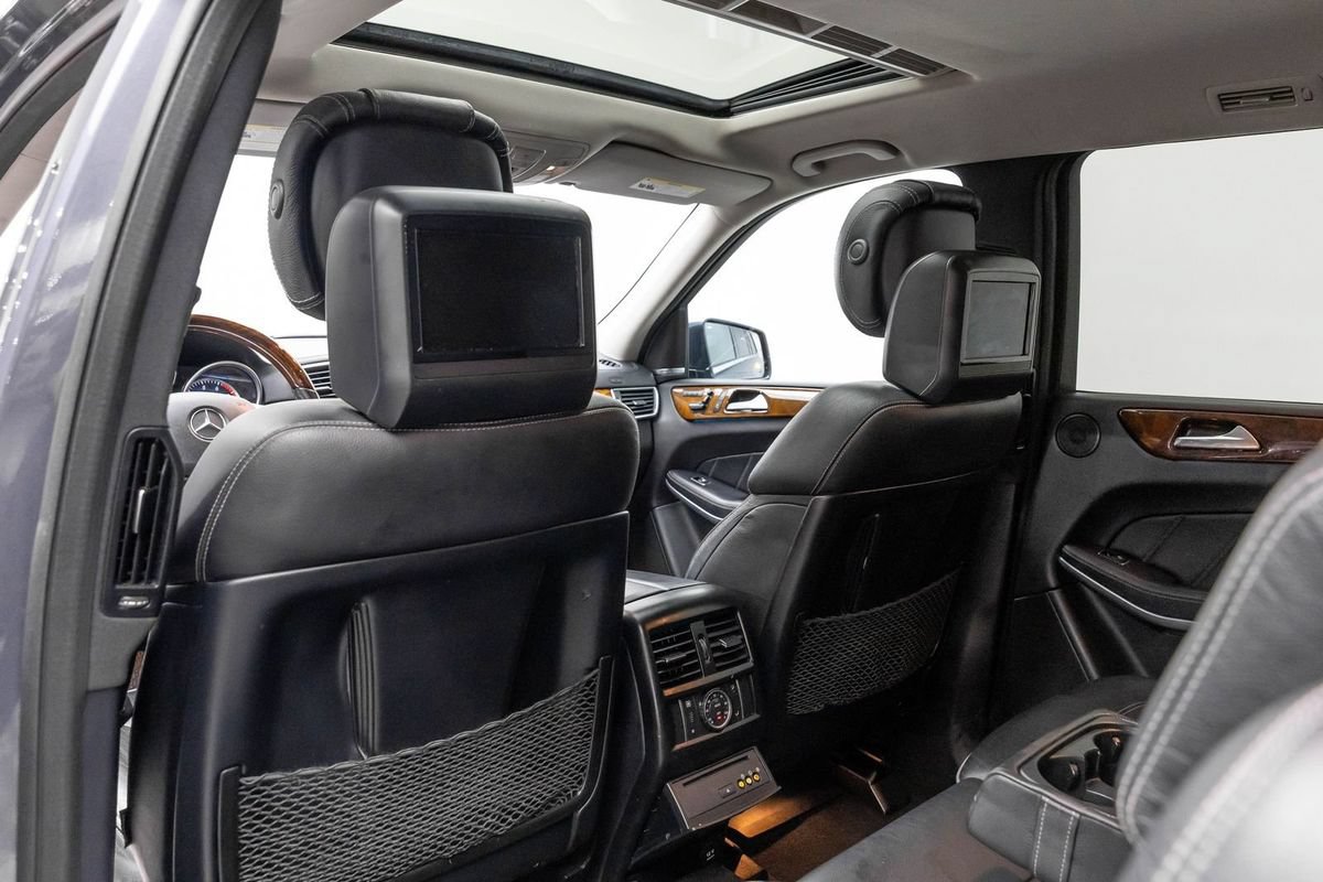 Used 2014 Mercedes-Benz GL 550 4MATIC image 35