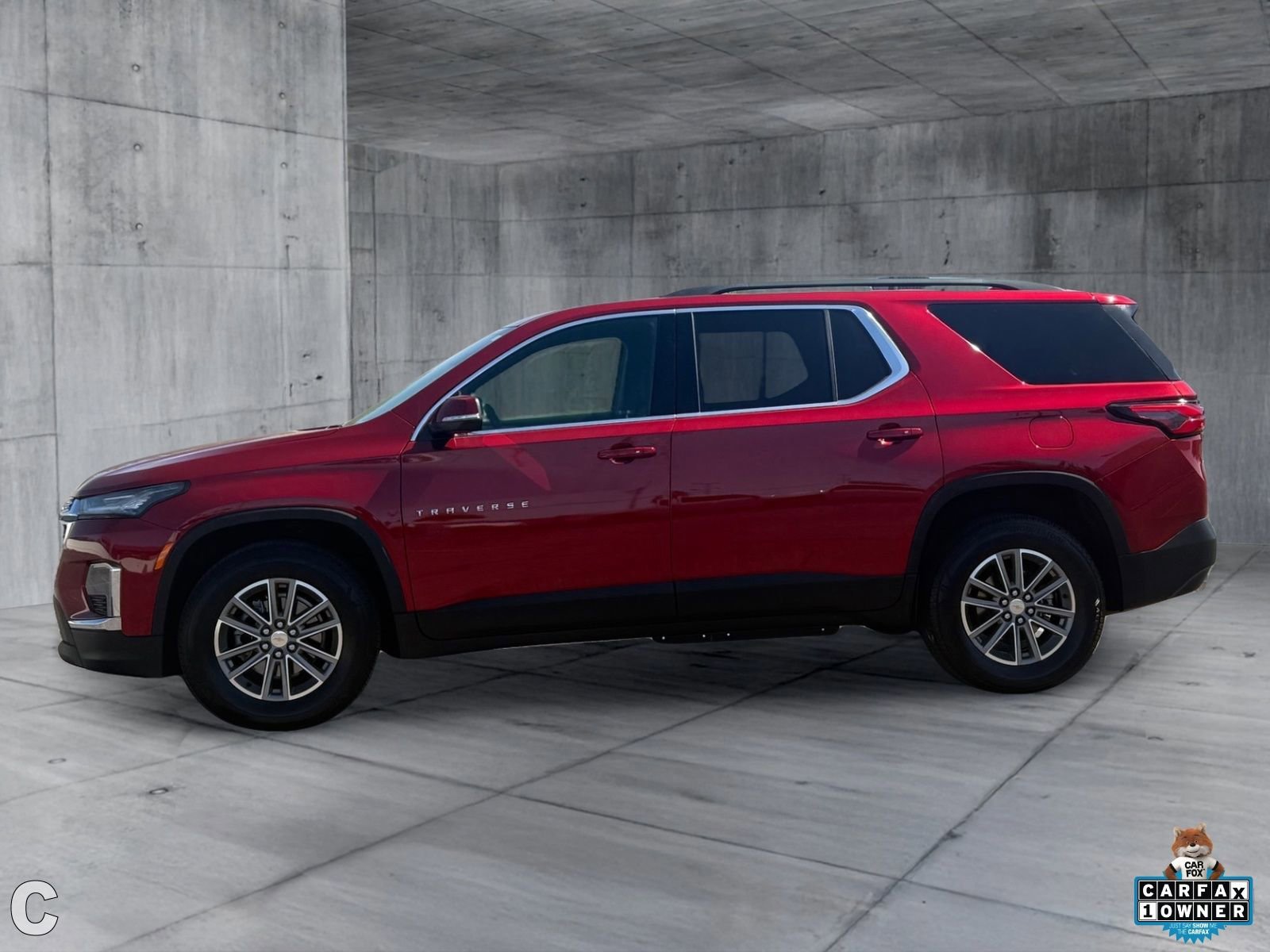 Certified 2024 Chevrolet Traverse LT FWD image 3