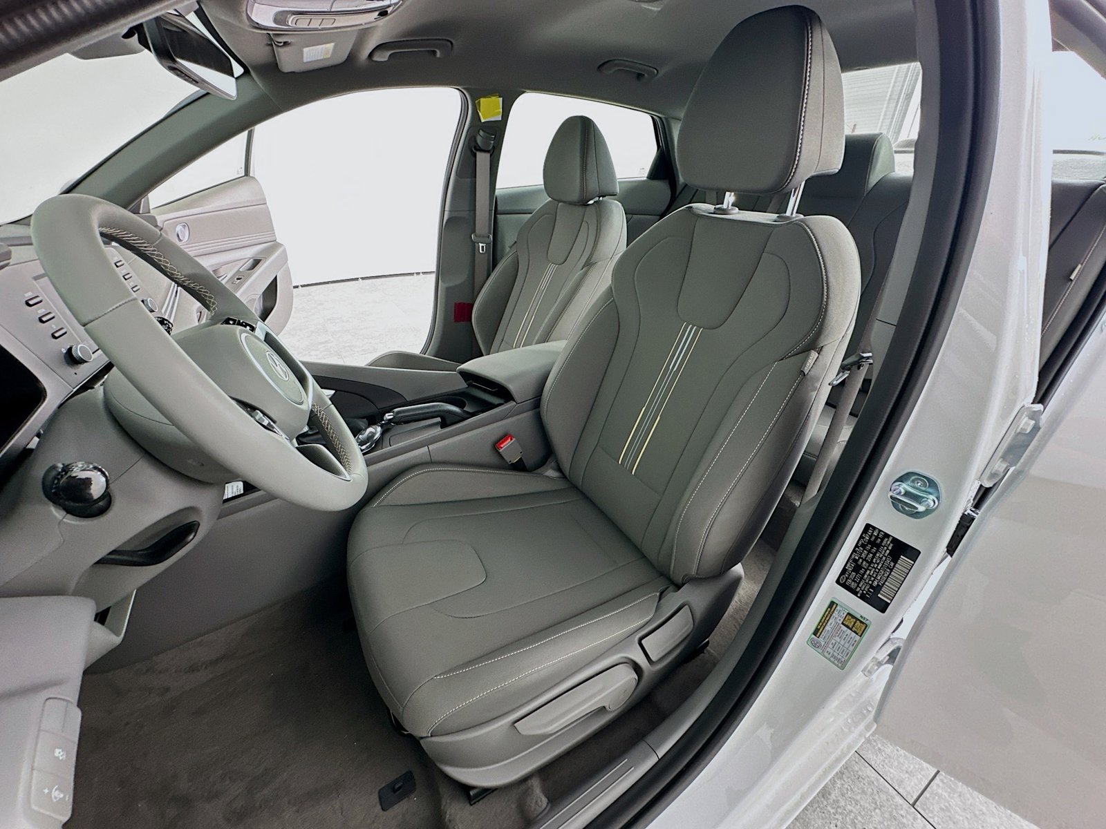 Certified 2026 Hyundai Elantra Sport FWD image 26