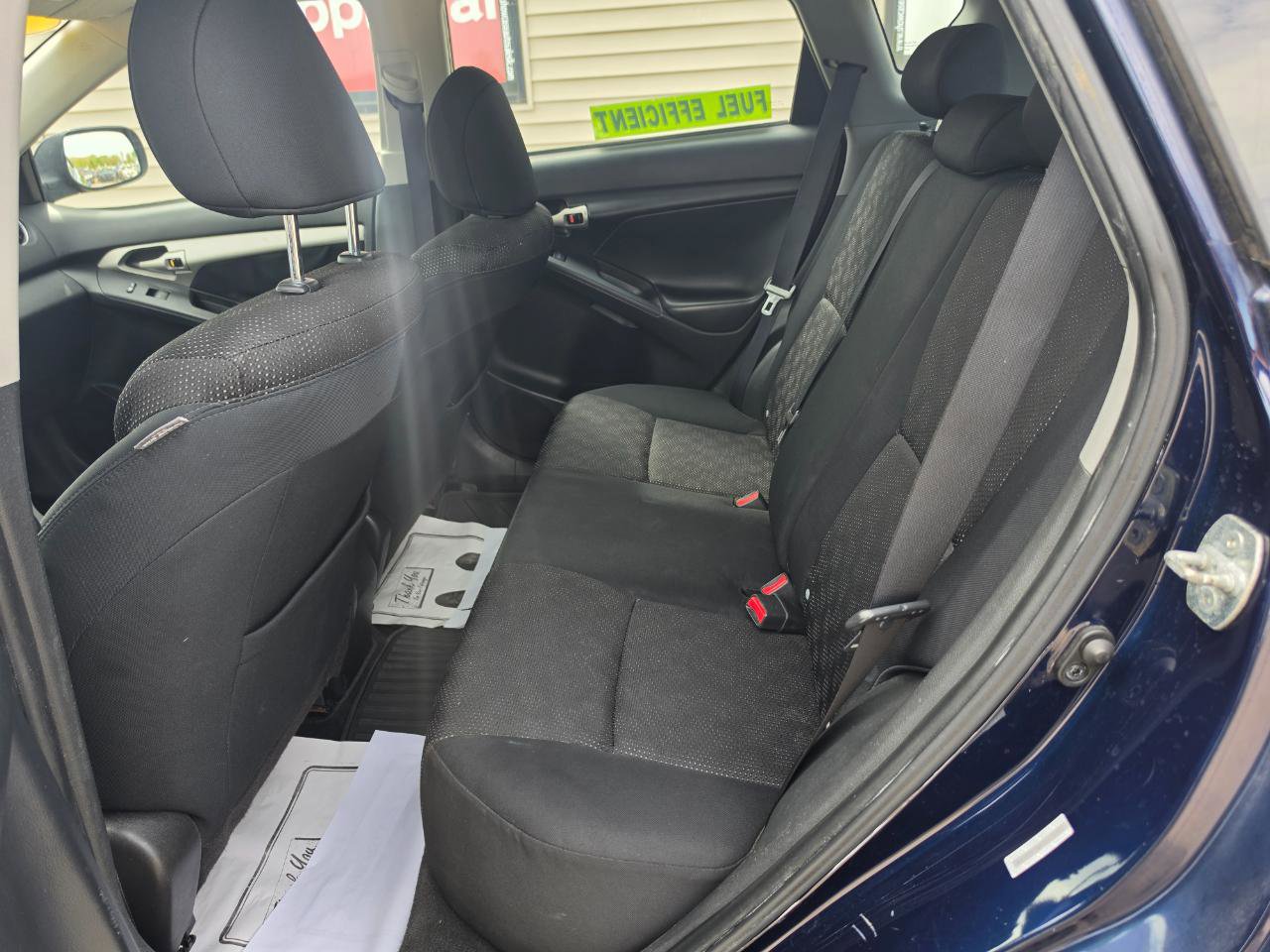 Used 2009 Pontiac Vibe w/ Preferred Package FWD image 13
