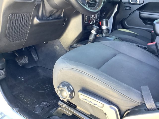 Used 2021 Jeep Gladiator Sport AWD/4WD image 14