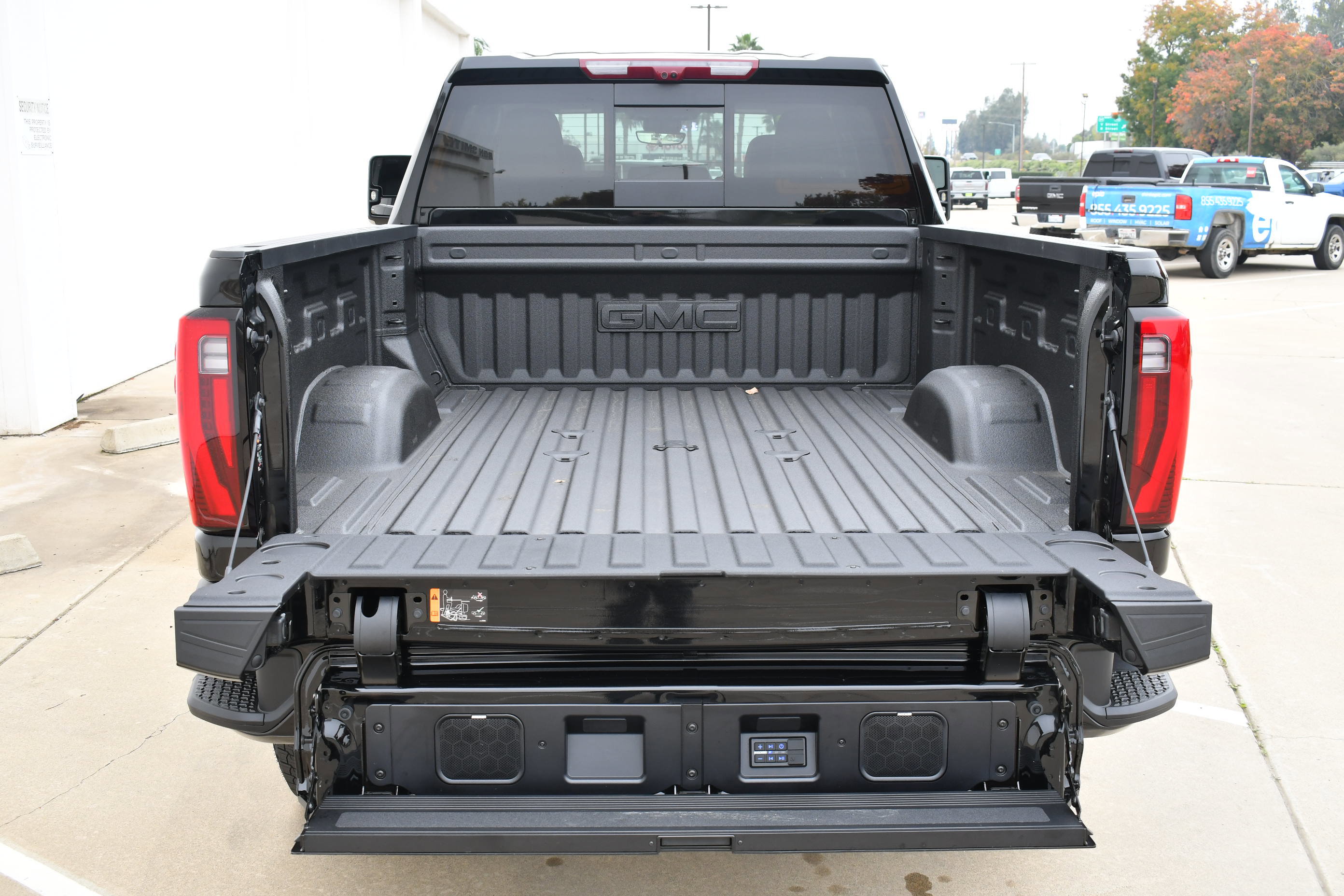 New 2026 GMC Sierra 2500 Denali w/ Denali Reserve Package image 9