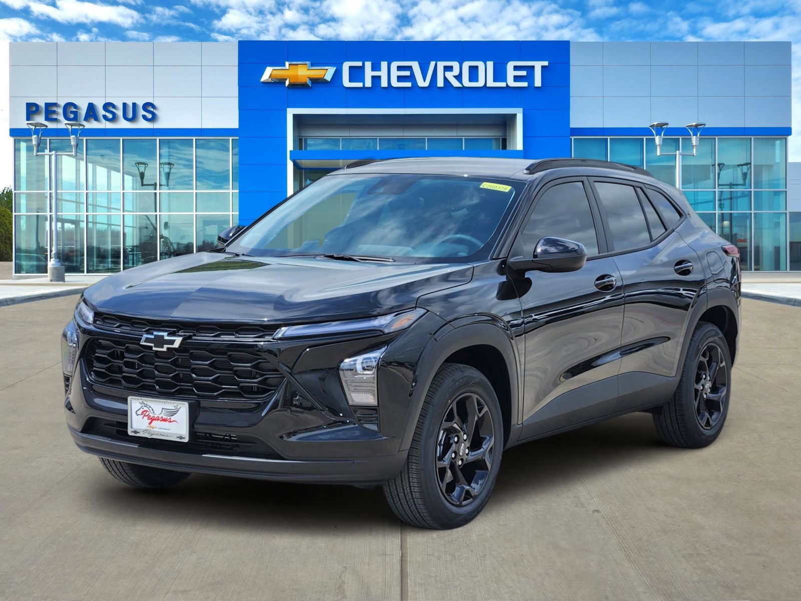 New 2026 Chevrolet Trax LT w/ Driver Confidence Package FWD image 2