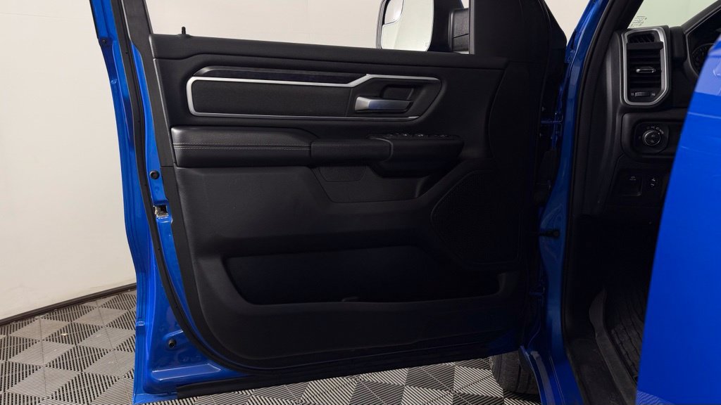 Used 2022 RAM 1500 Big Horn AWD/4WD image 11
