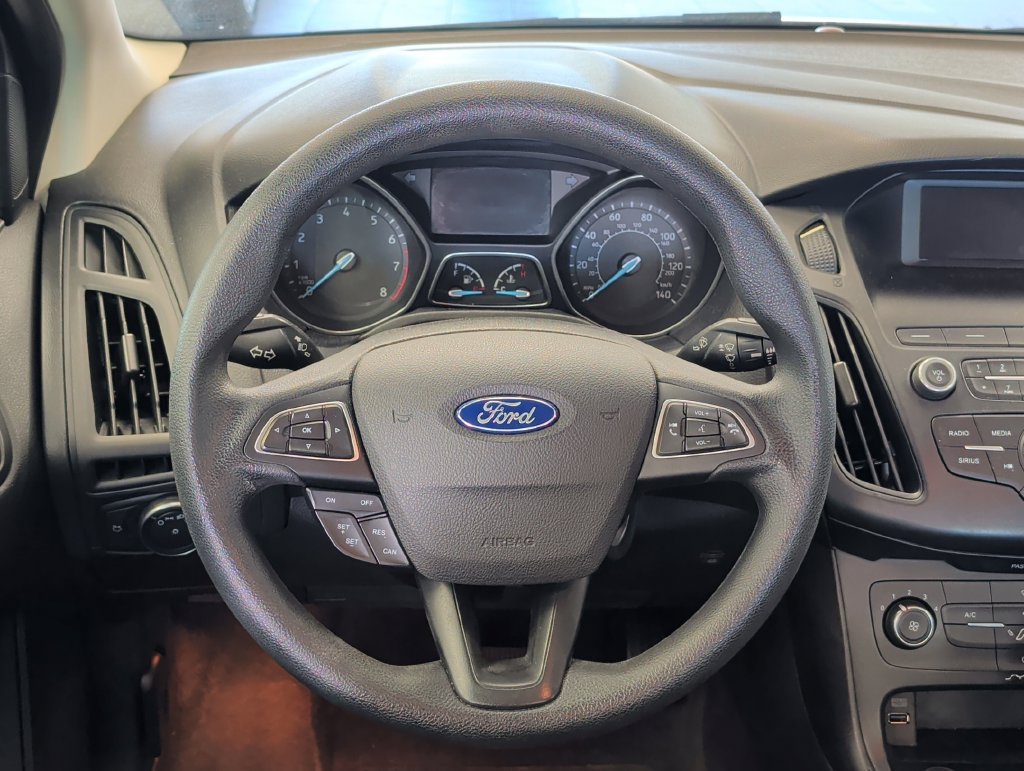 Used 2018 Ford Focus SE FWD image 16