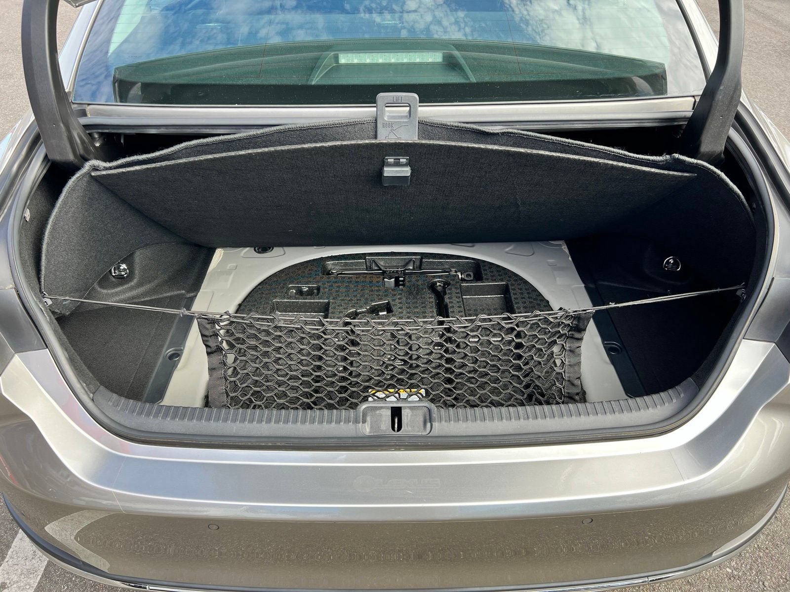 Used 2020 Lexus ES 300h w/ Premium Package FWD image 70