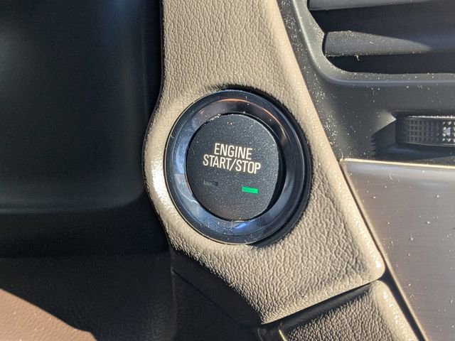 Used 2018 GMC Yukon XL Denali w/ Denali Ultimate Package AWD/4WD image 28