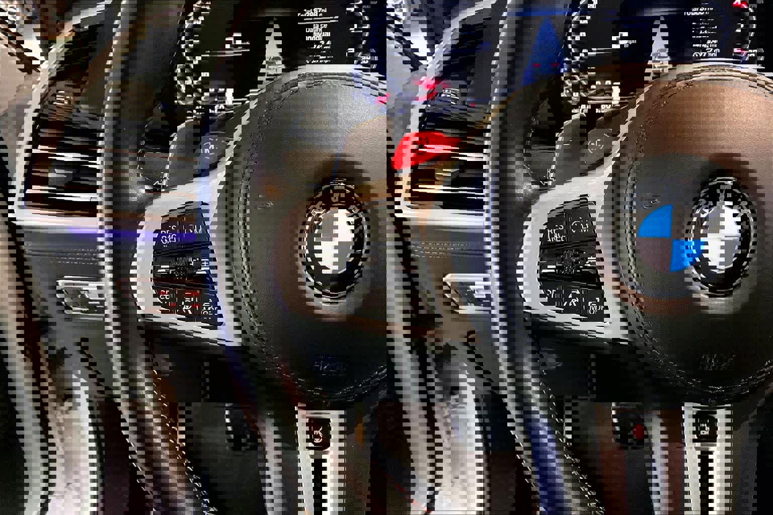 Used 2022 BMW X5 M w/ Executive Package image 22