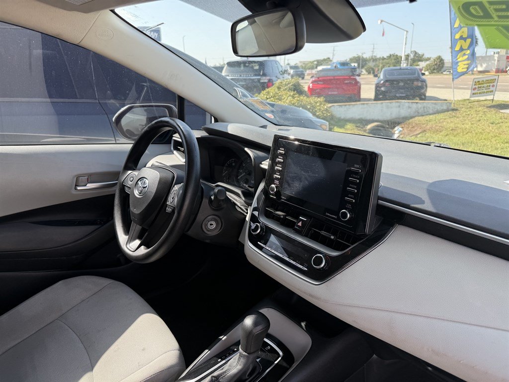 Used 2021 Toyota Corolla L FWD image 11