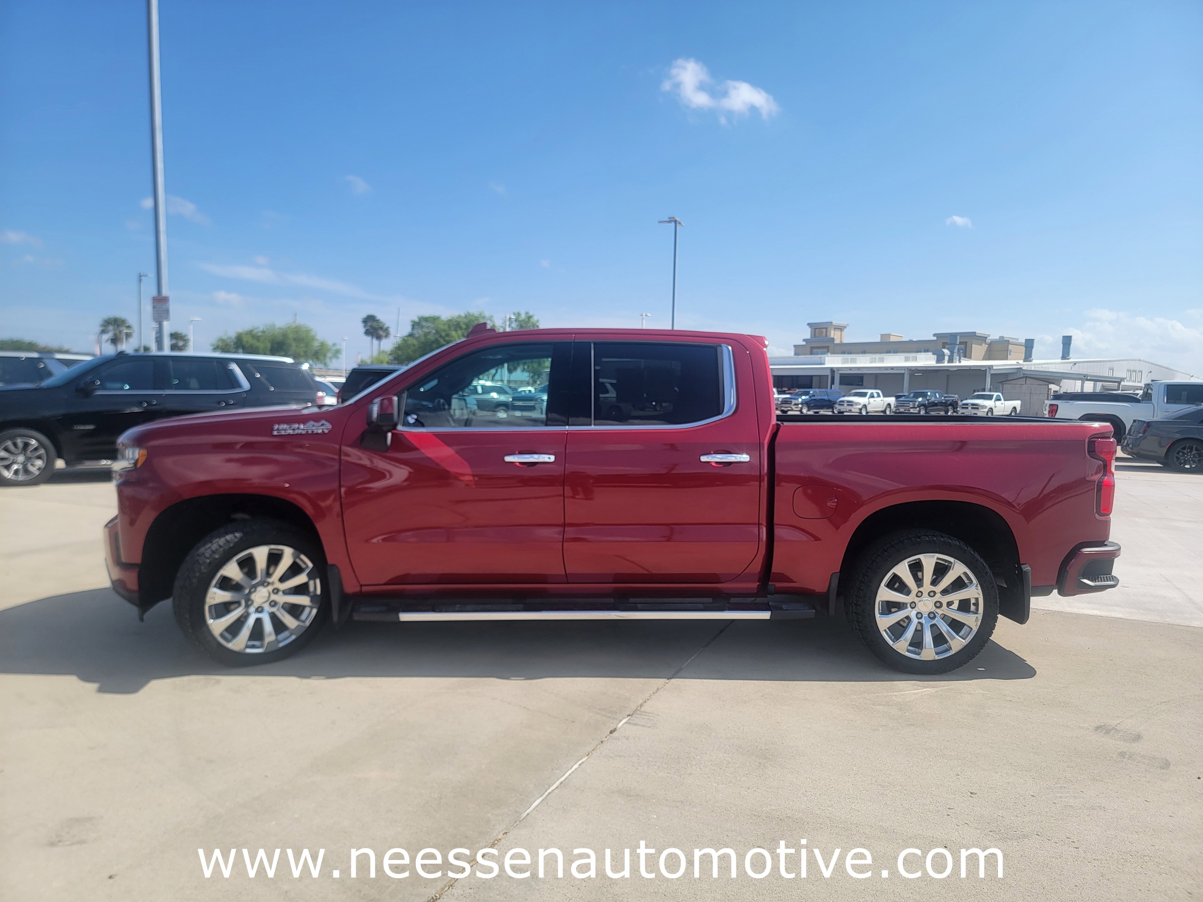 Used 2019 Chevrolet Silverado 1500 High Country w/ Technology Package image 4
