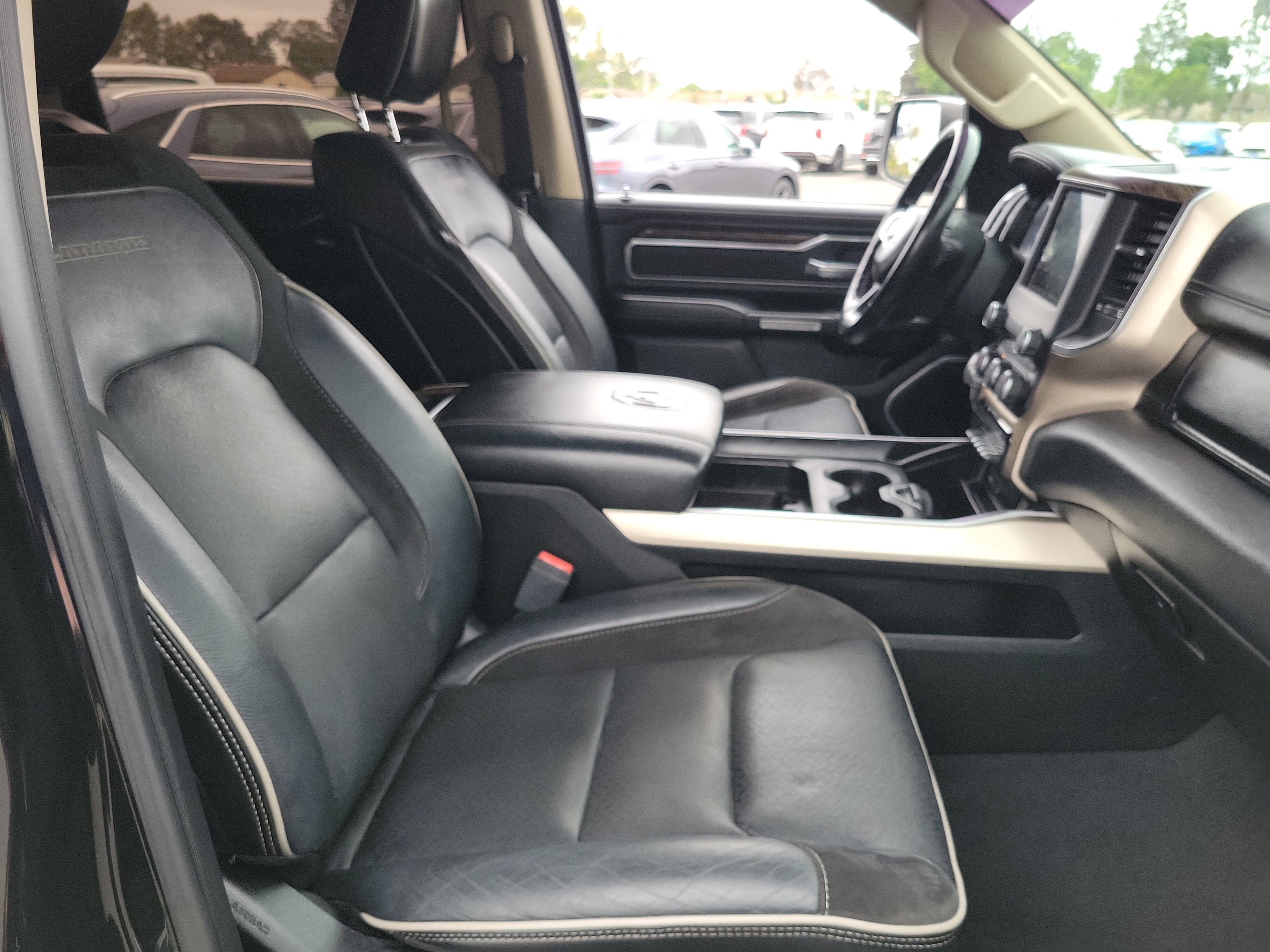 Used 2019 RAM 1500 Laramie AWD/4WD image 19