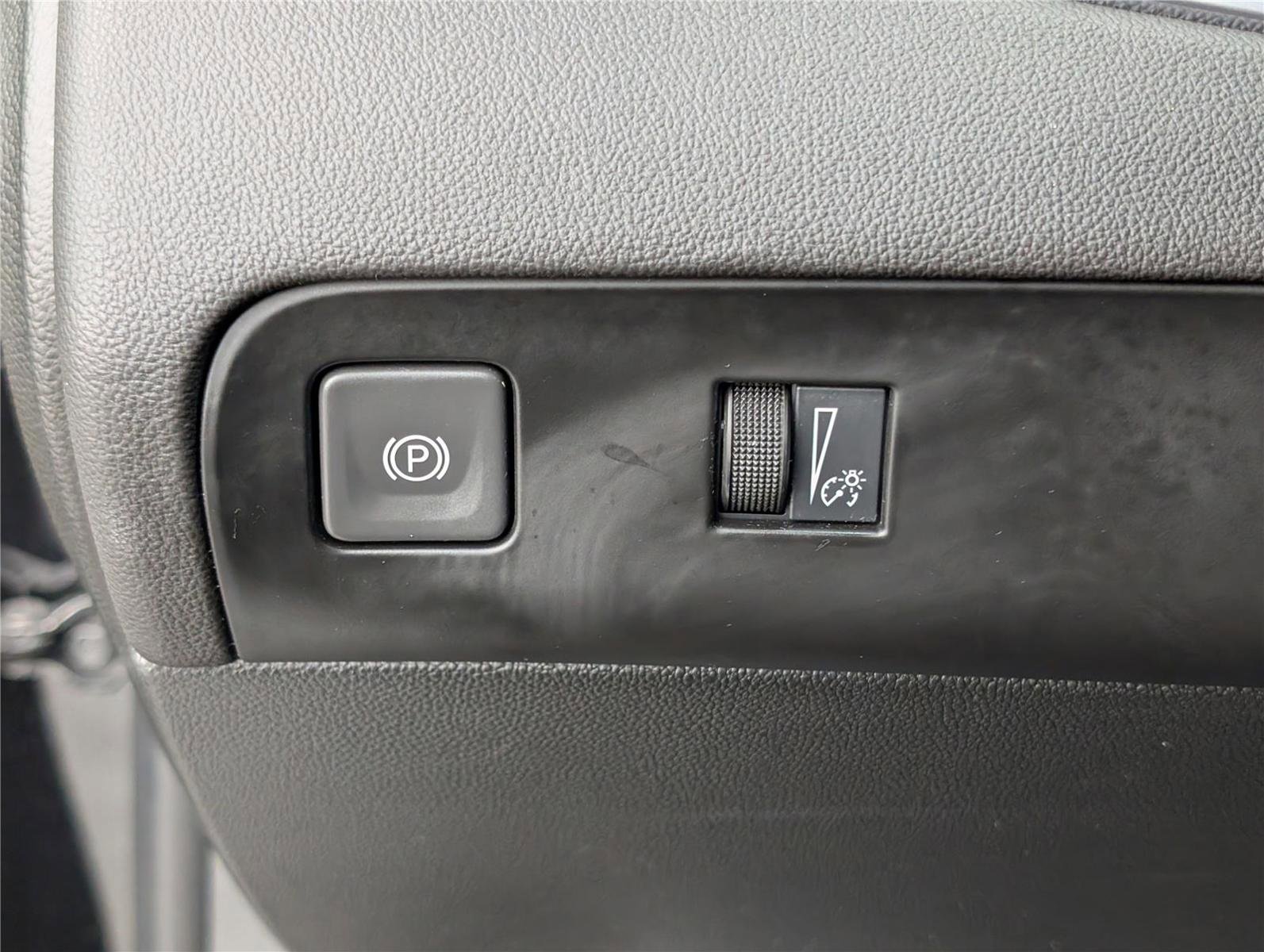 Used 2022 Buick Enclave Essence image 23