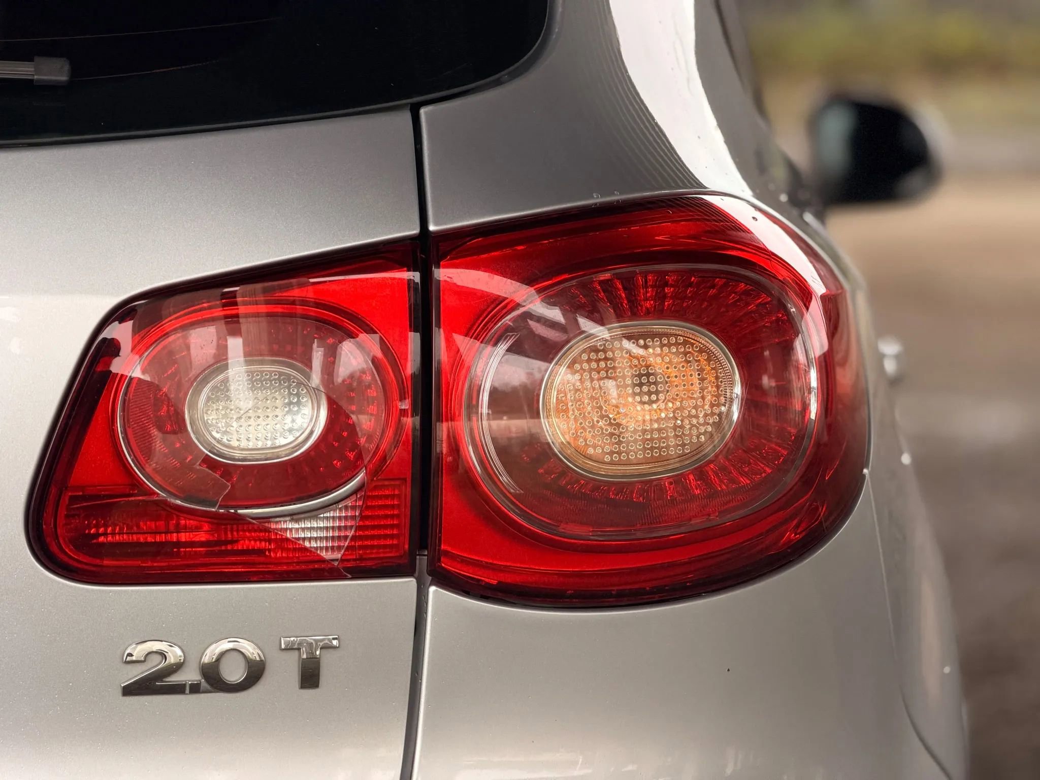 Used 2011 Volkswagen Tiguan S image 15