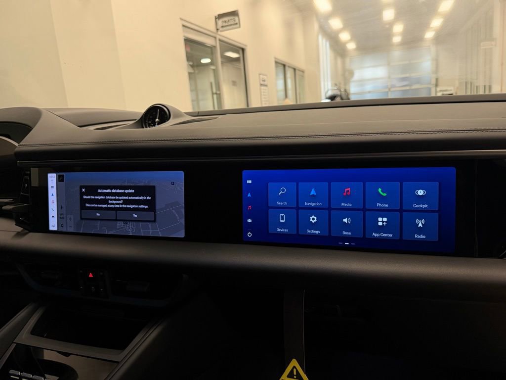 New 2025 Porsche Macan 4S Electric image 17