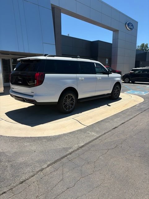 New 2026 Ford Expedition Max Platinum w/ Stealth Appearance Package AWD/4WD image 7