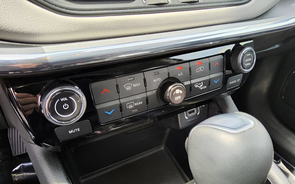 Used 2022 Jeep Compass Limited AWD/4WD image 12