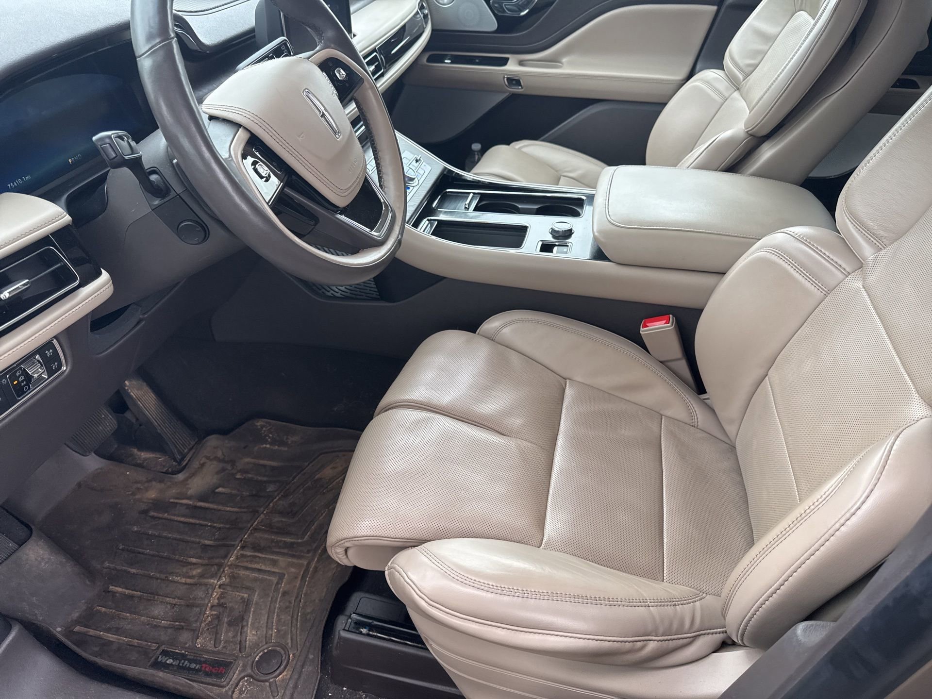 Used 2021 Lincoln Aviator Reserve w/ Equipment Group 202A image 19