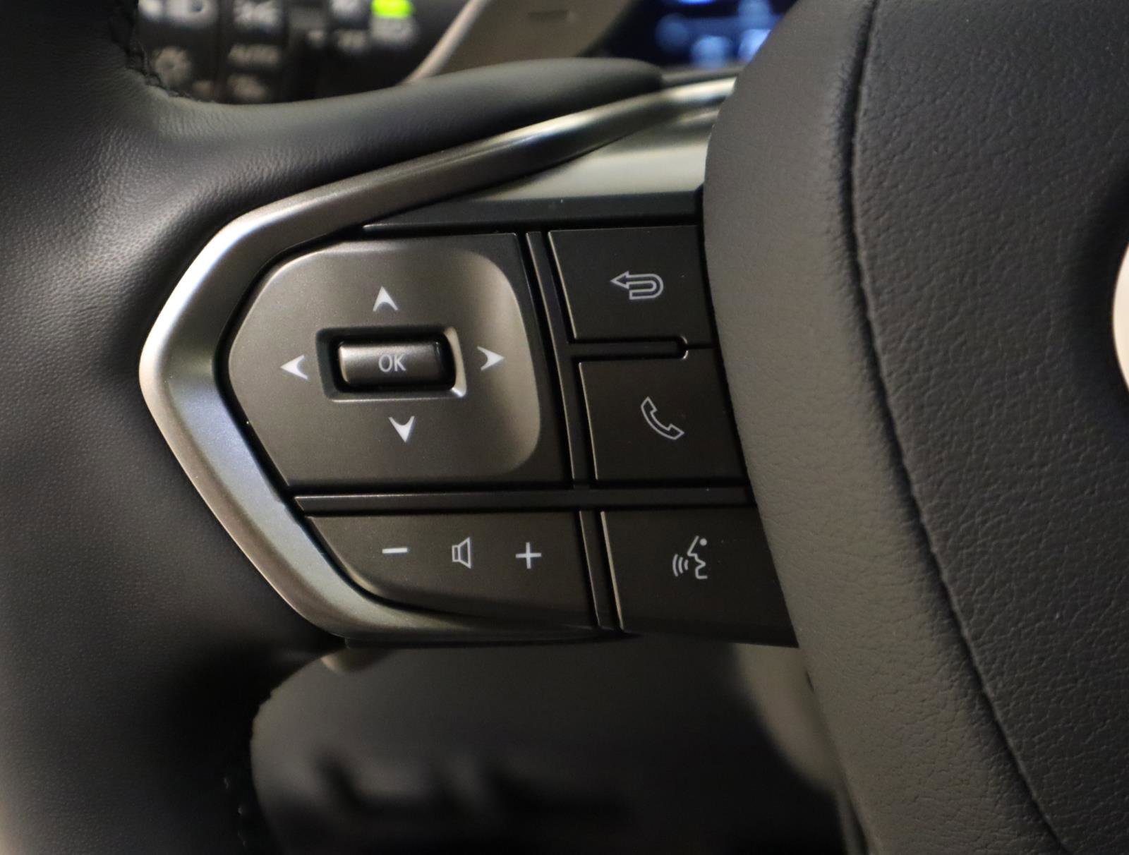 Used 2024 Lexus GX 550 w/ Accessory Package (Z1) image 31