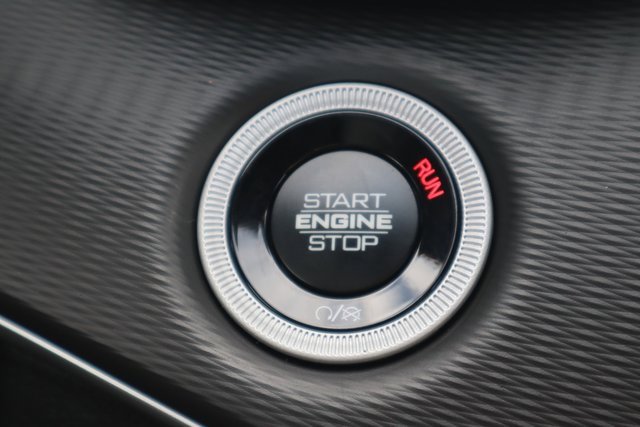 New 2025 Jeep Grand Cherokee Altitude image 10