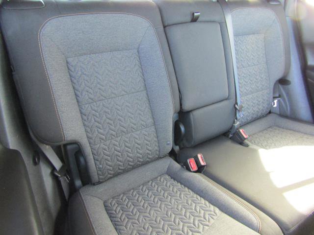 Used 2023 Chevrolet Equinox LT w/ Driver Convenience Package image 9