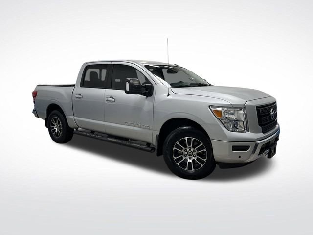 Used 2020 Nissan Titan SV w/ SV Convenience Package image 40