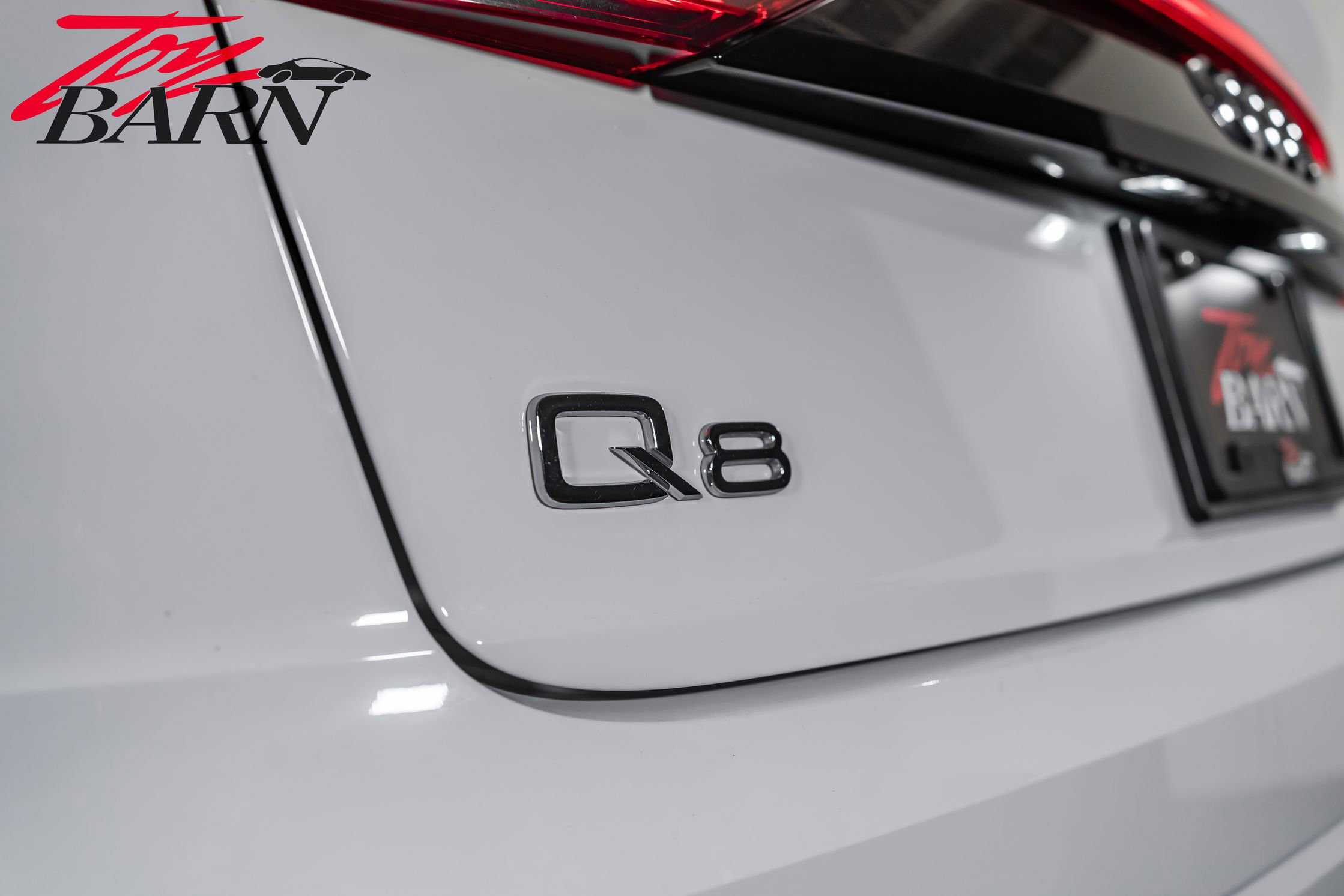 Used 2023 Audi Q8 Prestige image 12