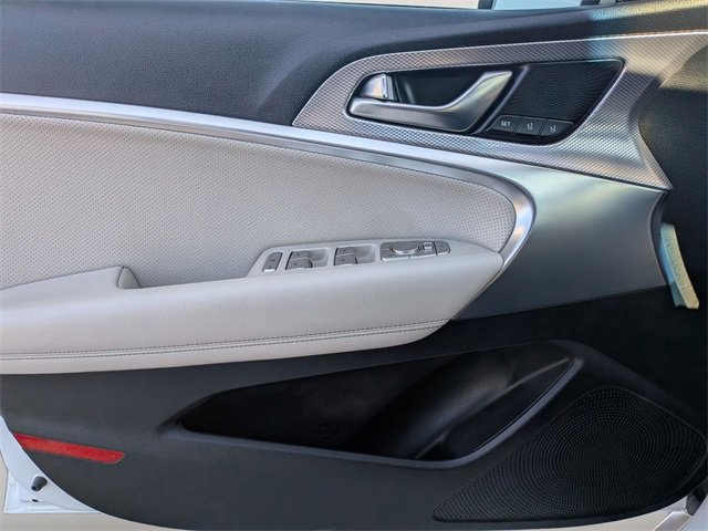 Used 2022 Genesis G70 3.3T image 24