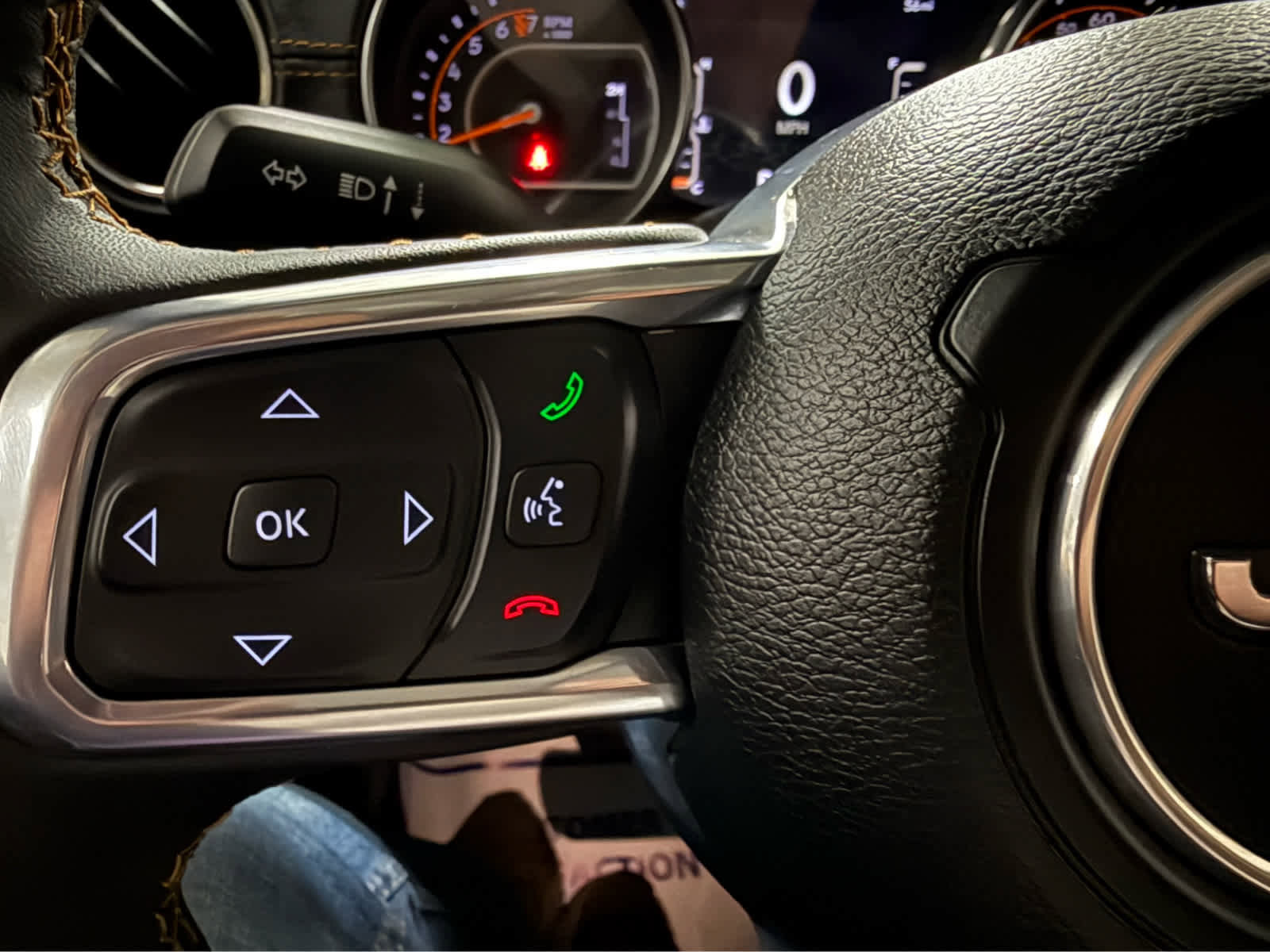 Used 2023 Jeep Gladiator Overland image 12