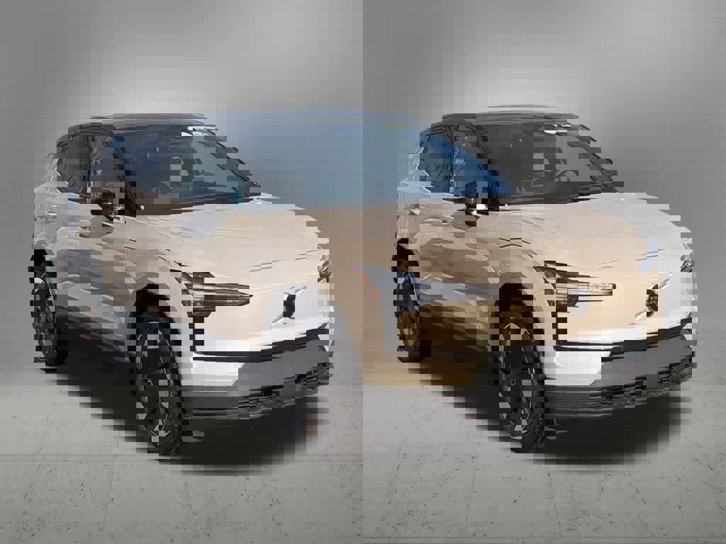 New 2026 Volvo EX30 Plus w/ Protection Package Premier image 8