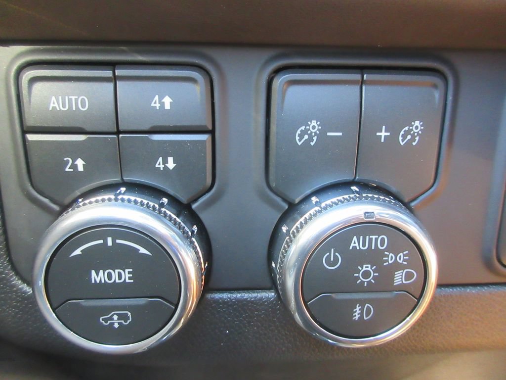 New 2026 GMC Yukon Denali Ultimate AWD/4WD image 17