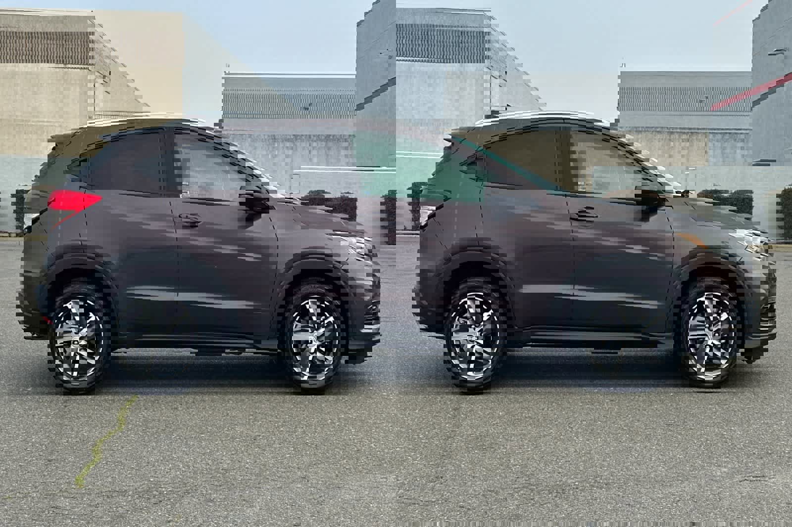 Used 2022 Honda HR-V EX-L image 6