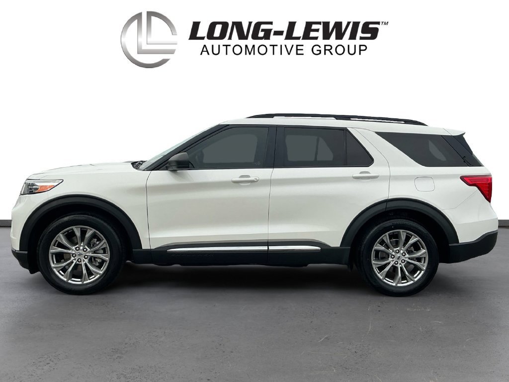 Used 2022 Ford Explorer XLT w/ Equipment Group 202A RWD image 2