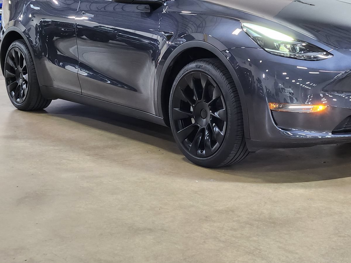 Used 2024 Tesla Model Y Long Range AWD/4WD image 16