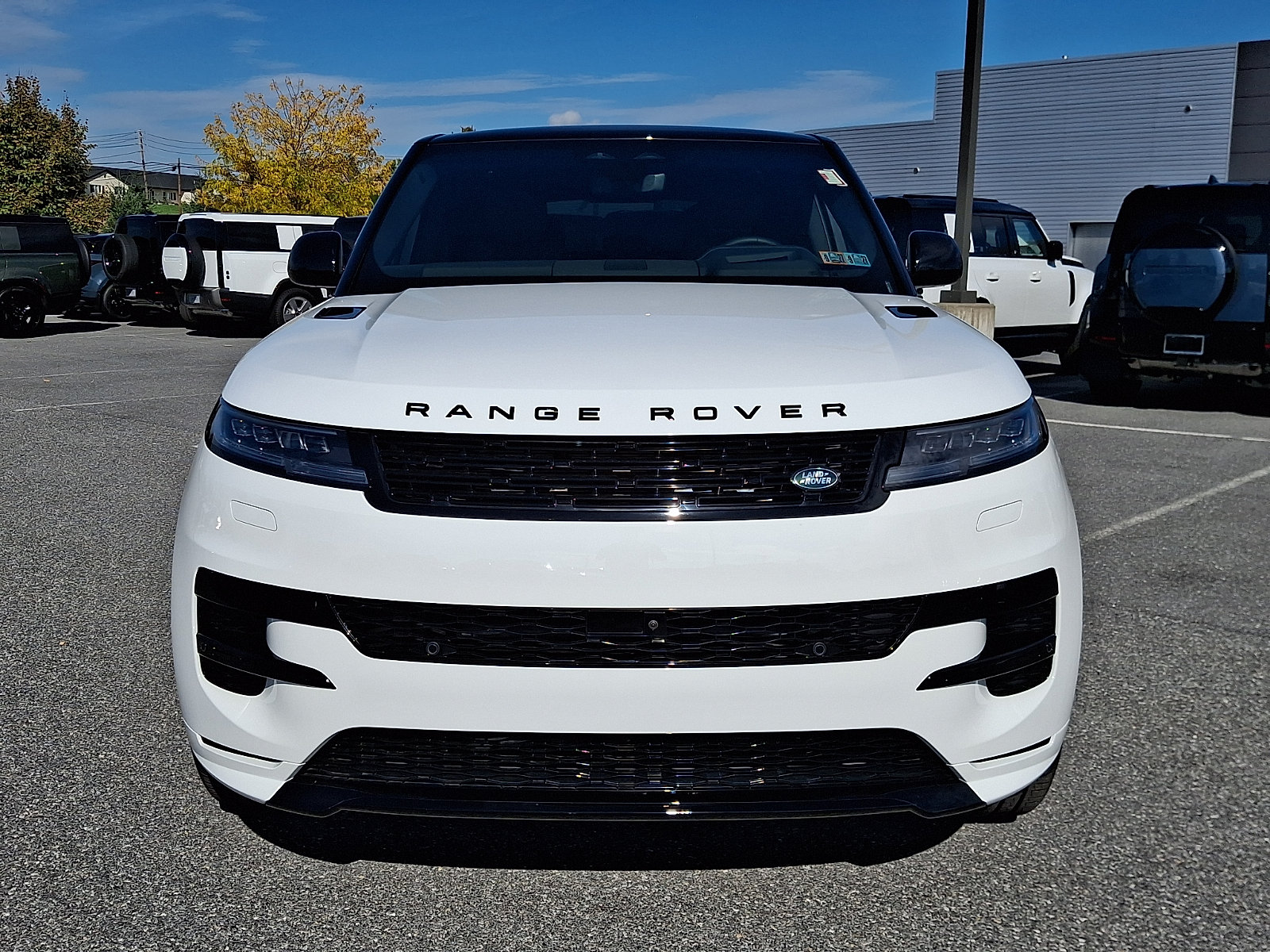 New 2027 Land Rover Range Rover Sport Dynamic SE AWD/4WD image 6