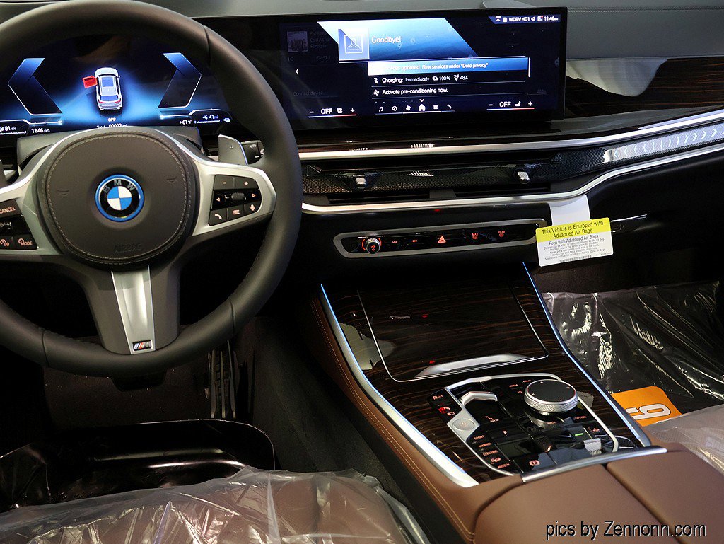 New 2026 BMW X5 xDrive50e w/ M Sport Package AWD/4WD image 17