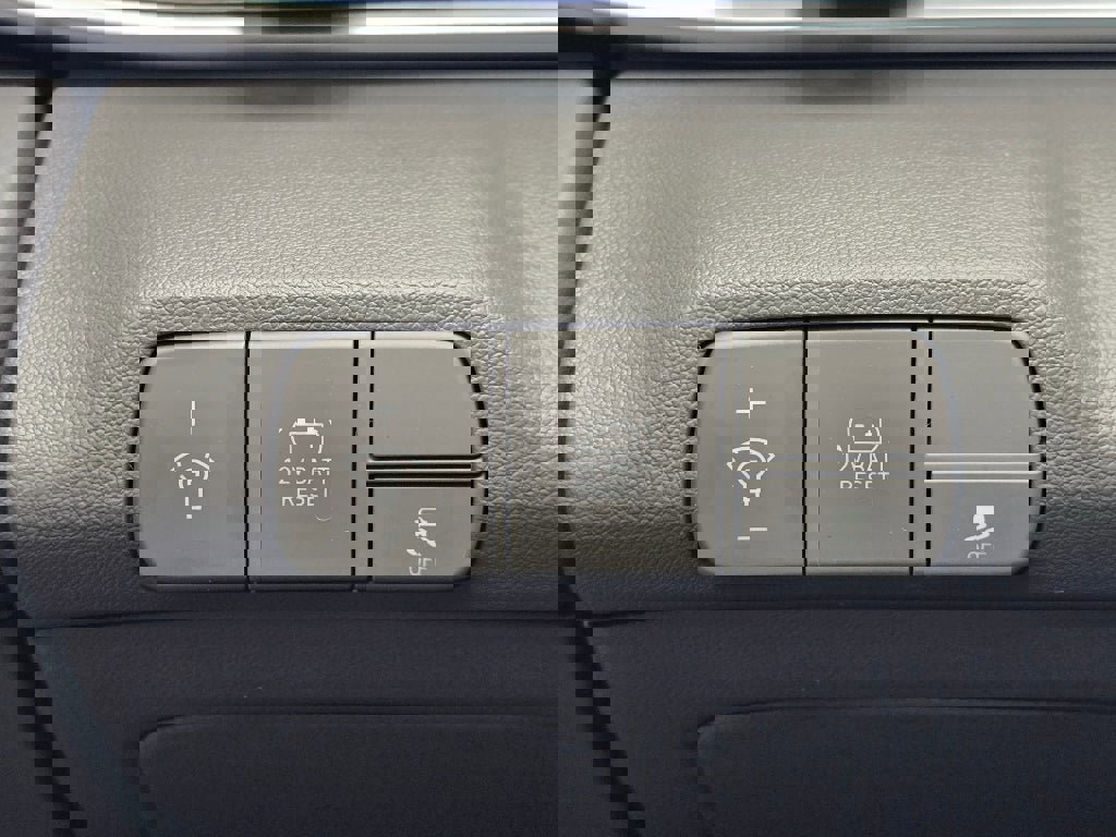 New 2025 Hyundai Elantra SEL image 22